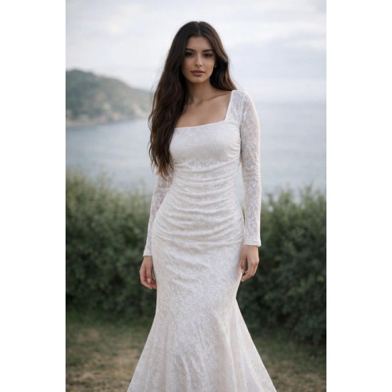 Robe Longue Ajustée en Dentelle Blanche – Taille L (Seconde main) Robe Longue Ajustée en Dentelle Blanche – Taille L (Seconde main)